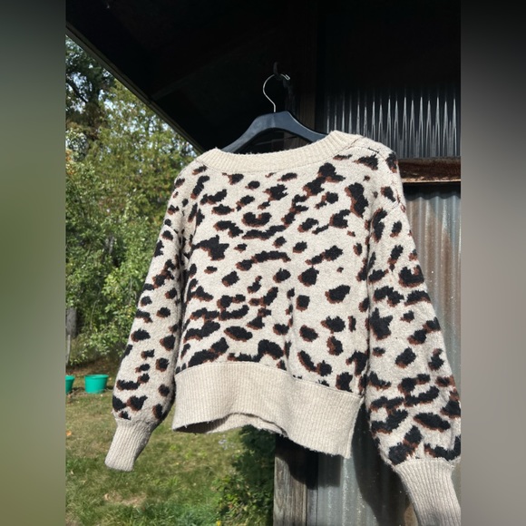 NWOT Leopard Print Cropped Cardigan - Picture 3 of 4
